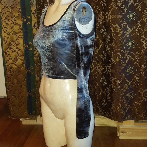 2/$20 UO Icy Blue Grey Velvet Crop Top Long Sleeve Shirt - Picture 4 of 11